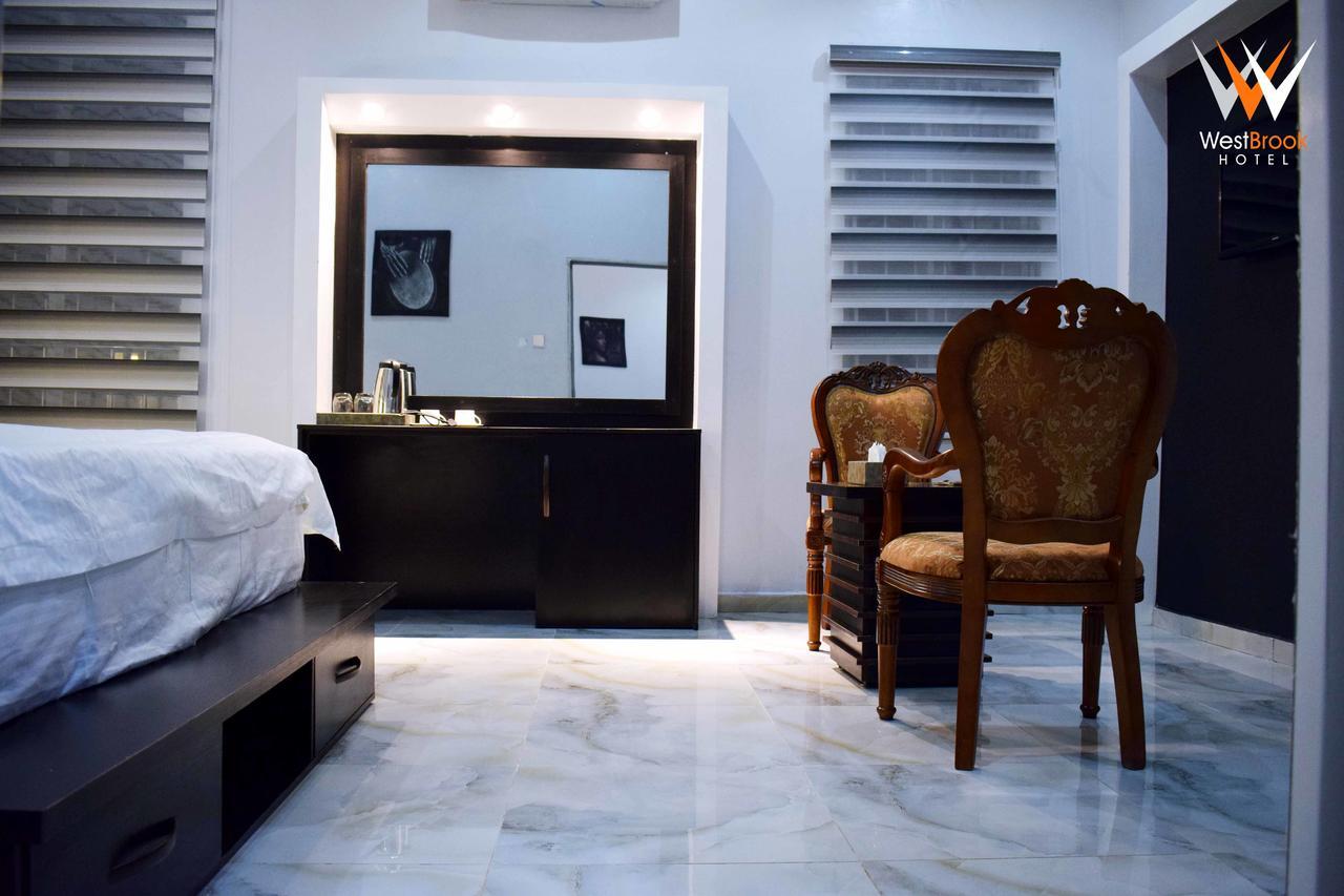 Westbrook Hotel Owerri Zewnętrze zdjęcie