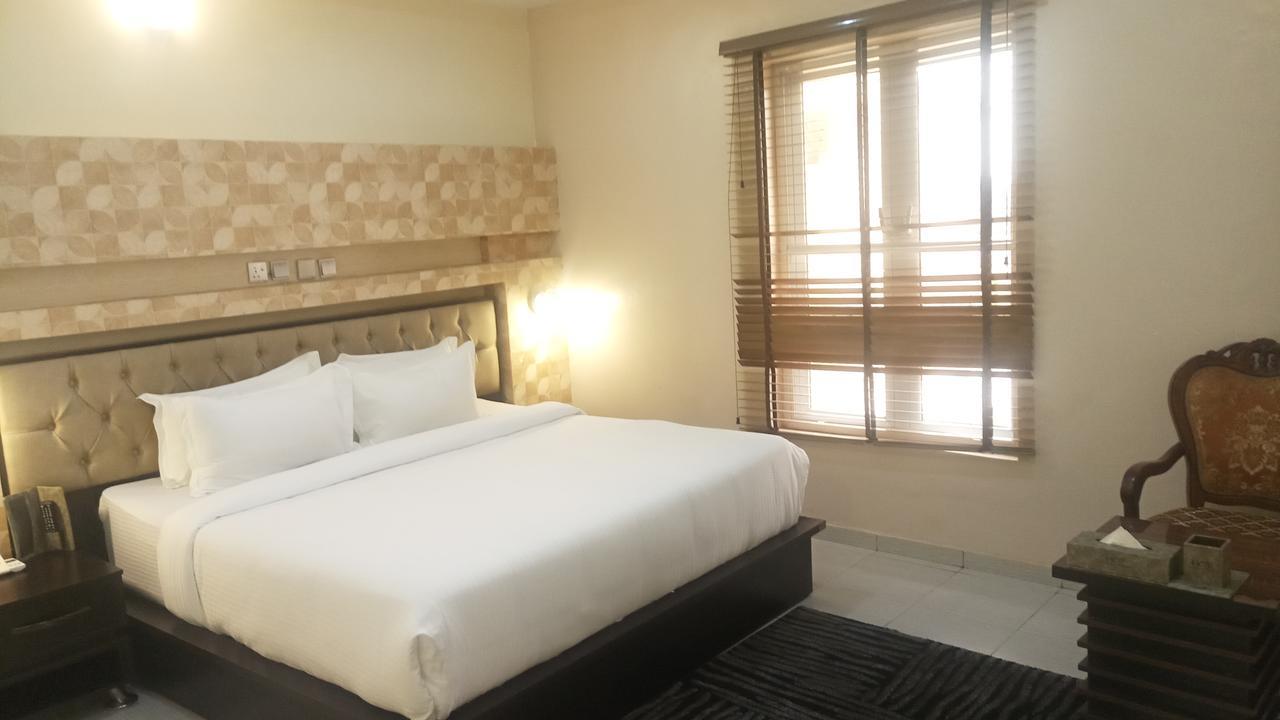 Westbrook Hotel Owerri Zewnętrze zdjęcie